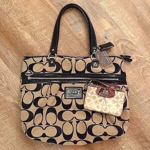 Y2K Coach set (leaving shop)